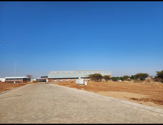 M² INDUSTRIAL YARD FOR SALE IN MAGNA VIA INDUSTRIAL
